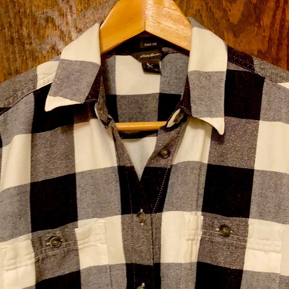 Flannel Button-down short-sleeve shirt - Picture 2 of 3
